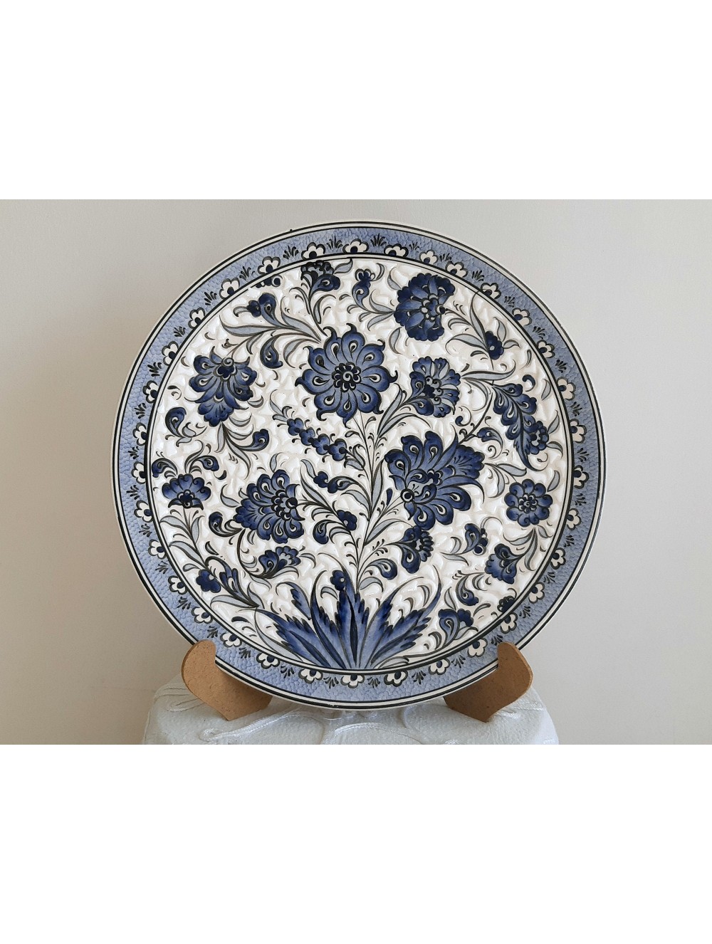 Ceramic Plate 30 cm in Diameter Service Plate (12.2")